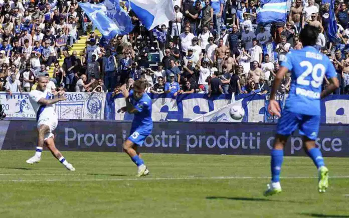 empoli-inter-milanisti-che-piangono-bastoni-fuorigioco